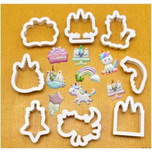 SET 8 KHUÔN CUTTER NHỰA - KỲ LÂN B