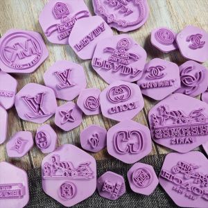 SET 4 KHUÔN NHẤN CUTTER NHỰA LOGO THỜI TRANG