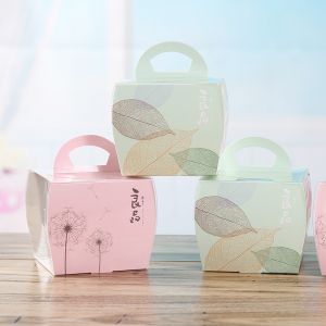 Hộp bánh mica vuông 10*10*10 + BÌA GIẤY